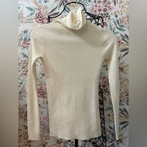 Uniqlo NWT Cream Extra Fine Merino Wool Ribbed Turtleneck Sweater Minimalist XS